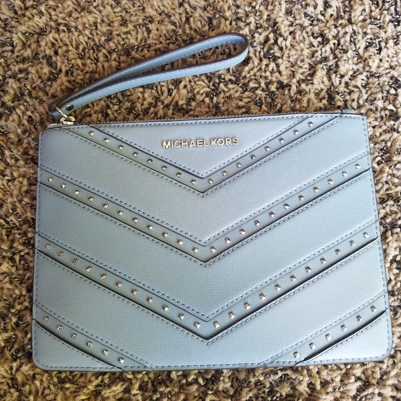 Michael Kors Handbags - NWT! Michael Kors XL Ellis Wristlet/ Clutch/Wallet
